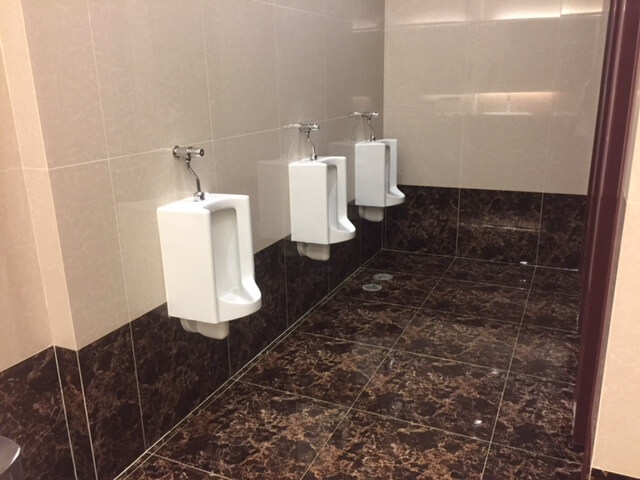 共用トイレ
